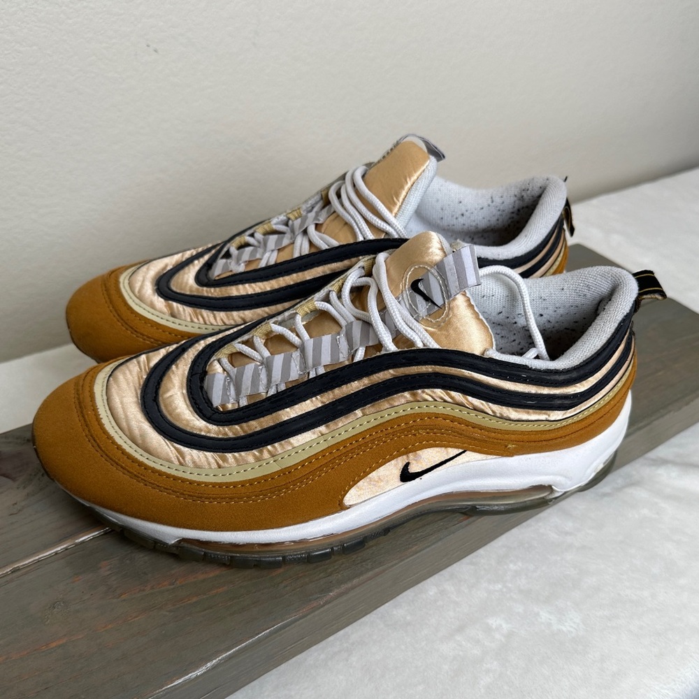 Nike Air Max 97 Tan Sneakers Sz 9.5 - Excellent Condition